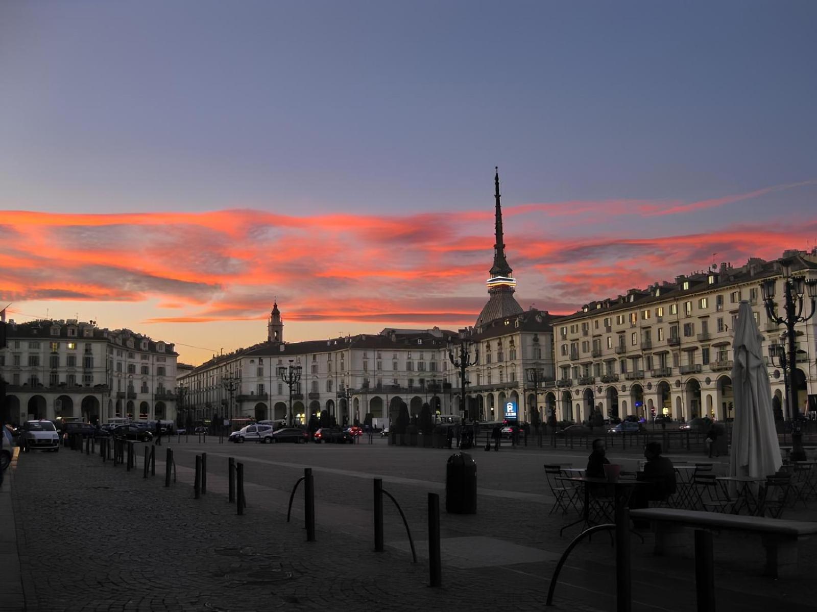 Loft Artistico Vicino A Mole Antonelliana E Fiume Po Turin Exterior photo